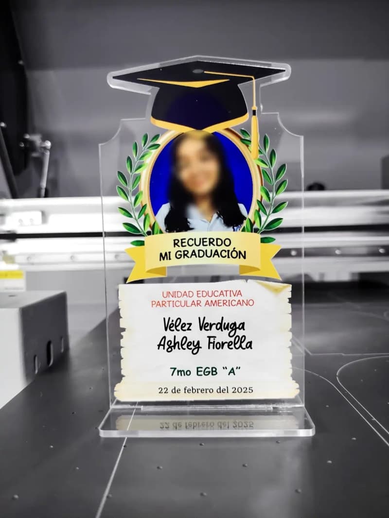 Recuerdo de Graduación Personalizado en Acrílico con Foto - Producto personalizado - Izeta Studio