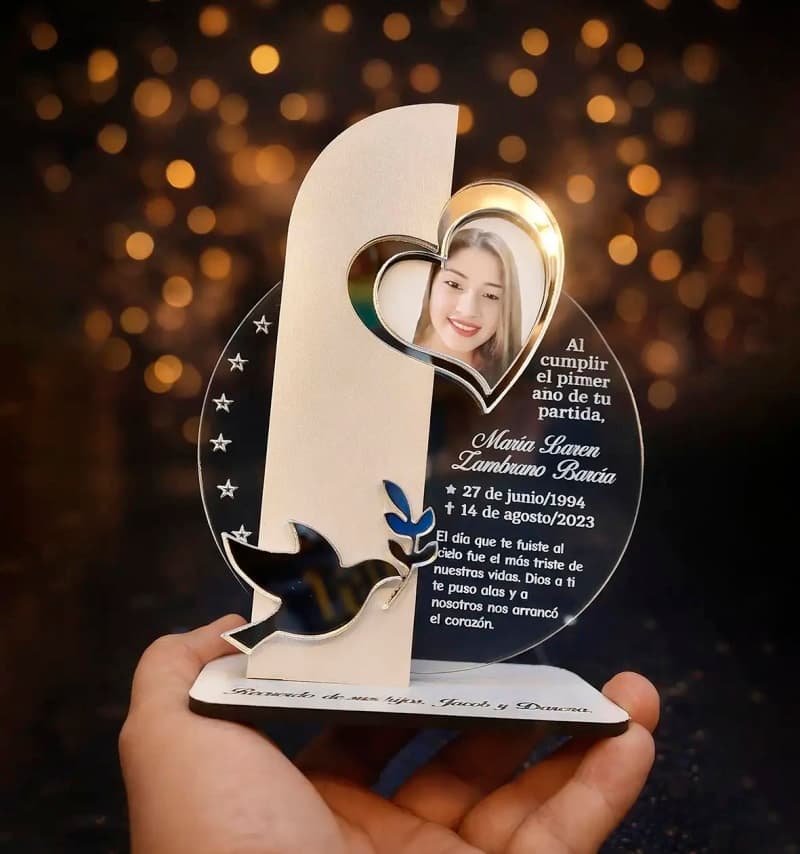 Recuerdo Réquiem en Acrílico Personalizado con Foto – Placa Memorial para Misa de Difuntos - Producto personalizado - Izeta Studio