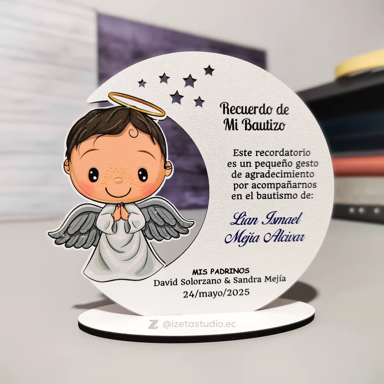 Ángel con media luna, recuerdo mdf para bautizo
